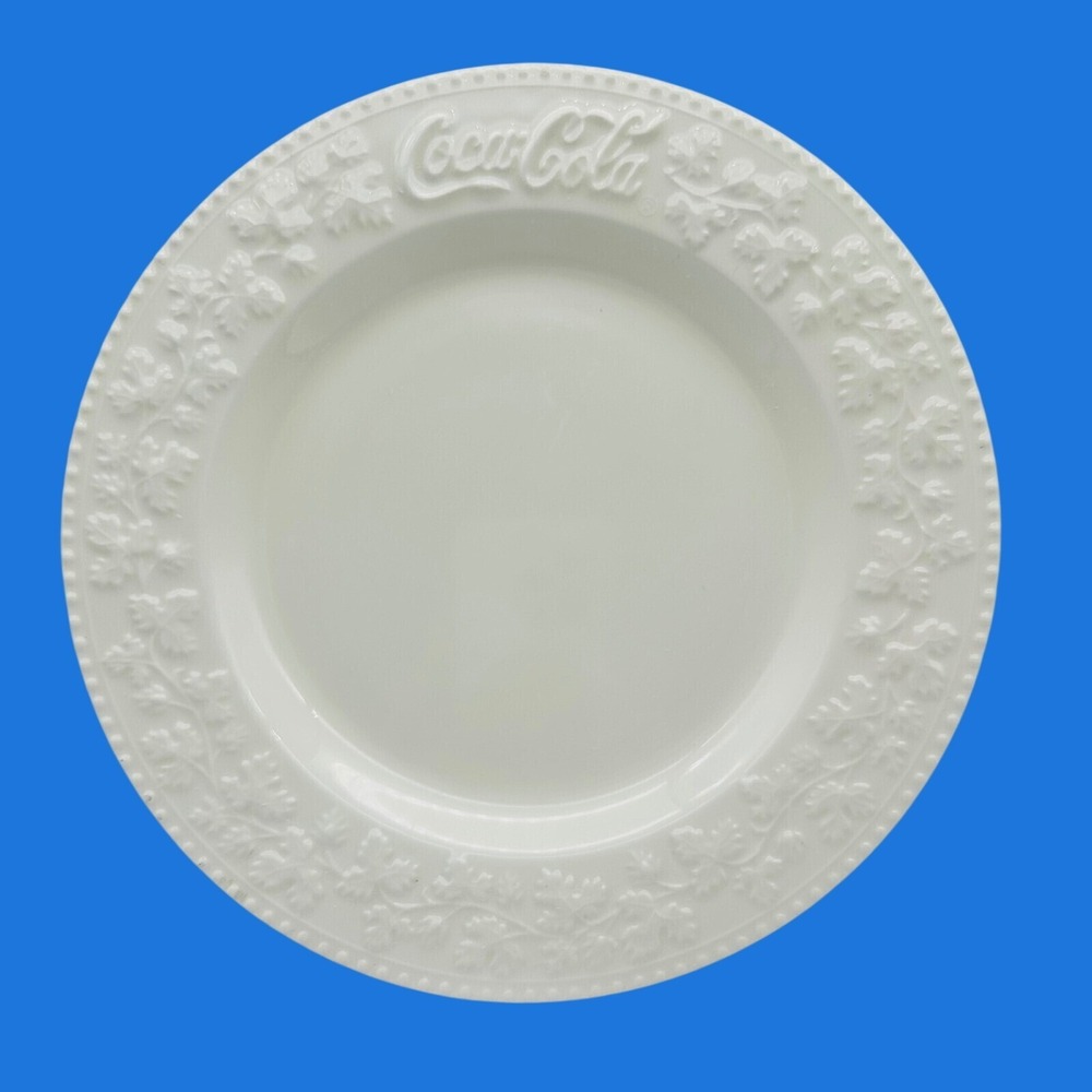 Coca-Cola Cream White Embossed Ceramic Dinner Plate 9.25" Made in Italy Vintage